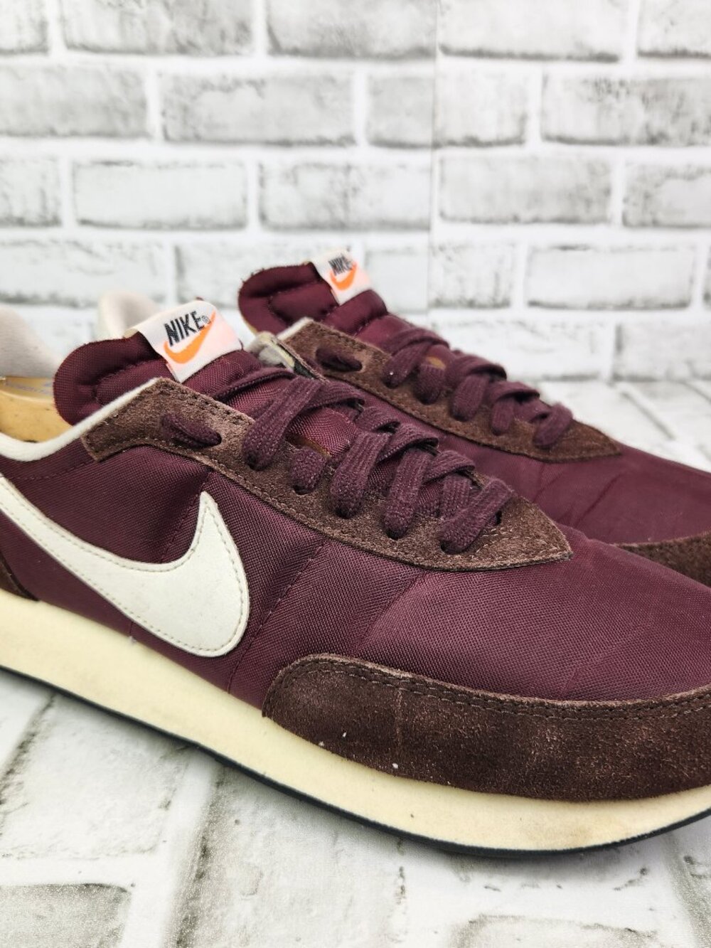 Nike Waffle Trainer 2 SE Men's Sz 10.5 Burgundy Athletic Gym Sneakers DM0180-600